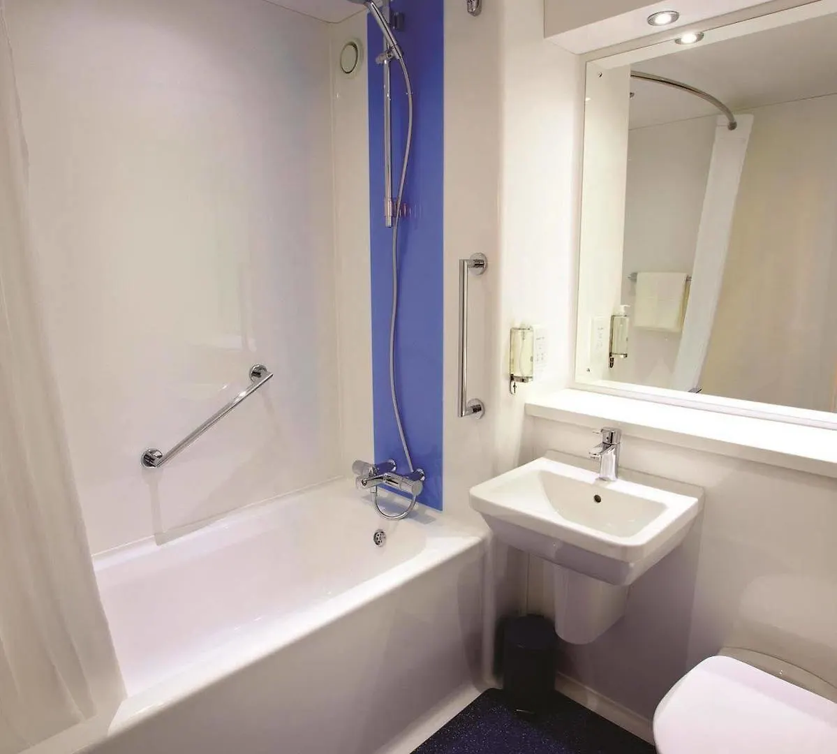 Travelodge Edinburgh Airport 2*,  United Kingdom