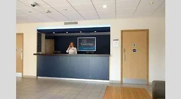 Travelodge Edinburgh Airport 2*,