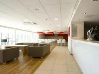 Travelodge Edinburgh Airport 2*,